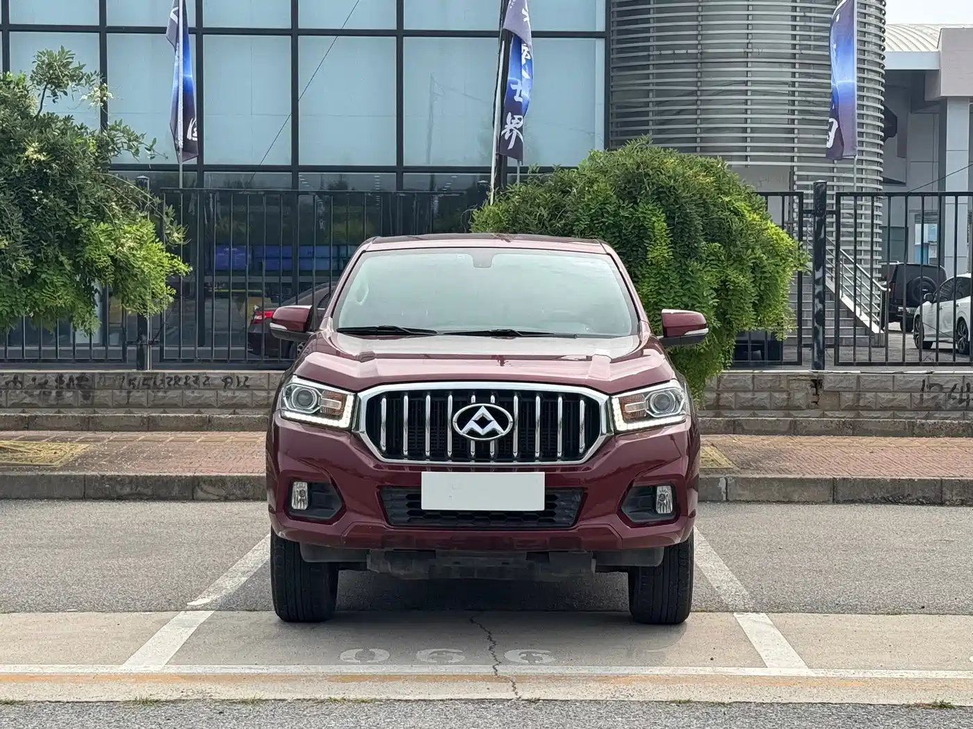SAIC Maxus Maxus T60 2019 2019 2.0T Gasoline Automatic 2WD High-Chassis Luxury Standard-Cabin China VI