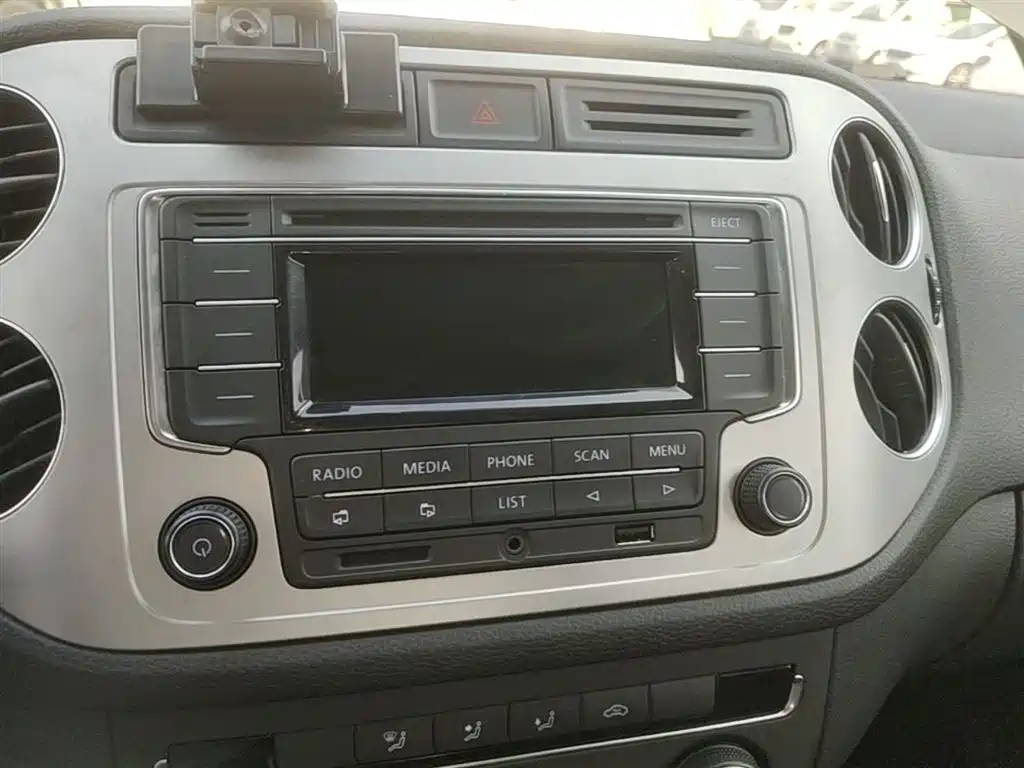 Volkswagen Tiguan 2015 1.8TSI Automatic 2WD Comfortline фото 13