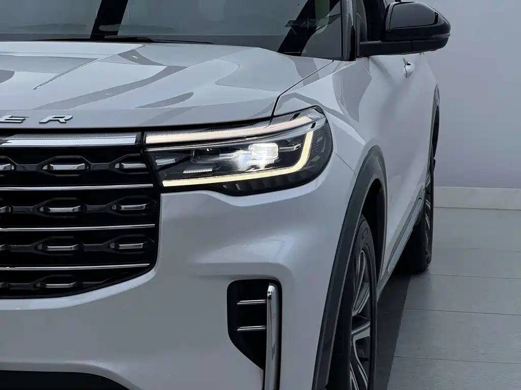  EXPLORER