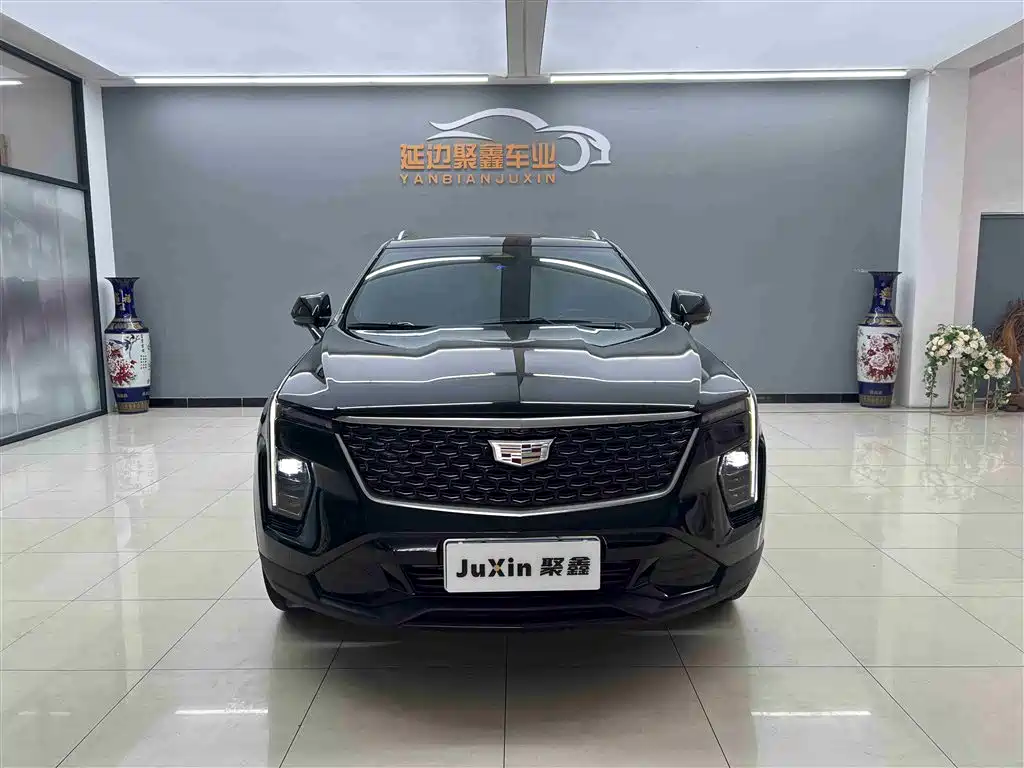 Cadillac XT4 2024 28T 2WD Premium фото 2