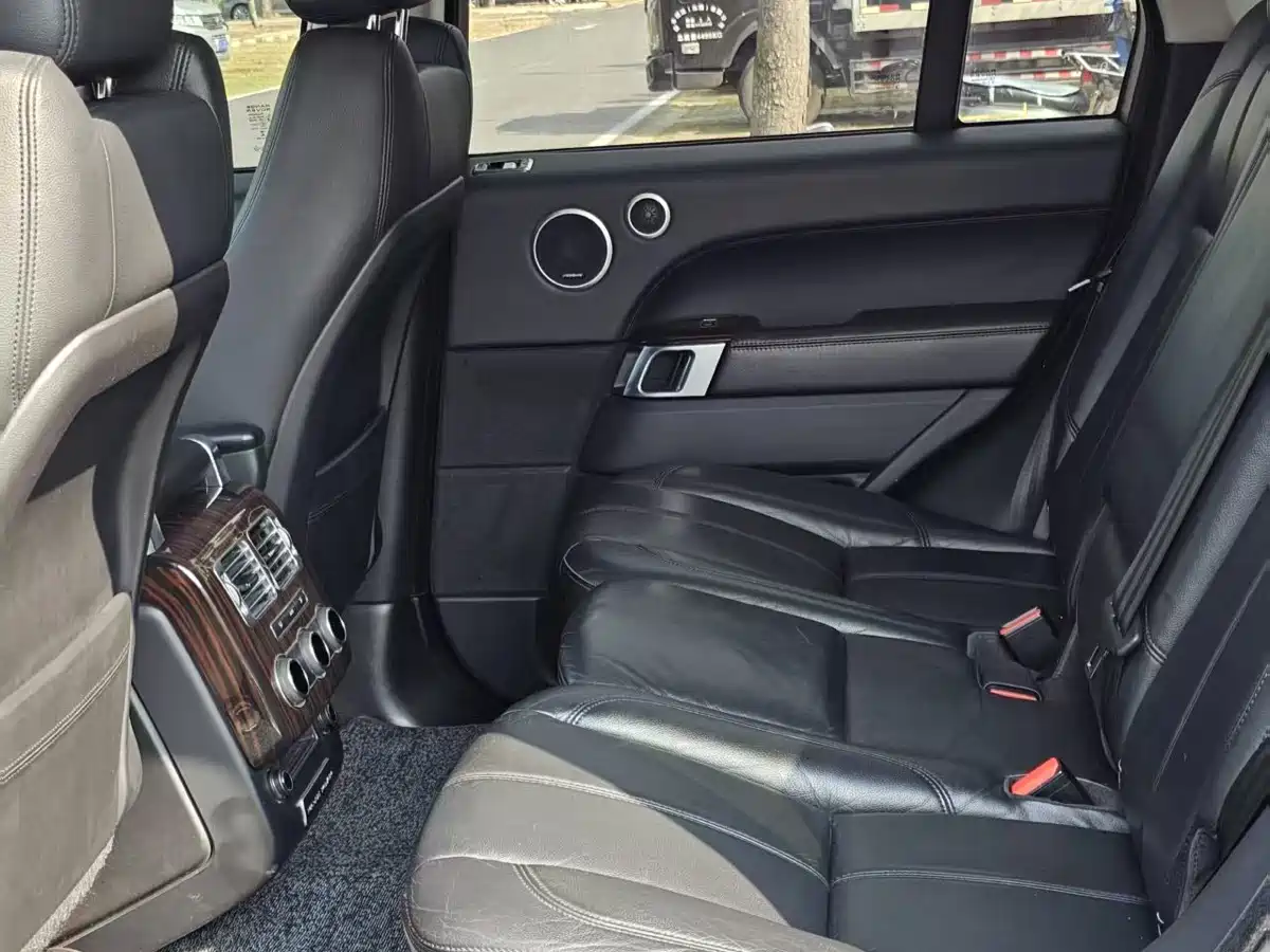 Land Rover Range Rover 2016 3.0 SC V6 Vogue фото 9
