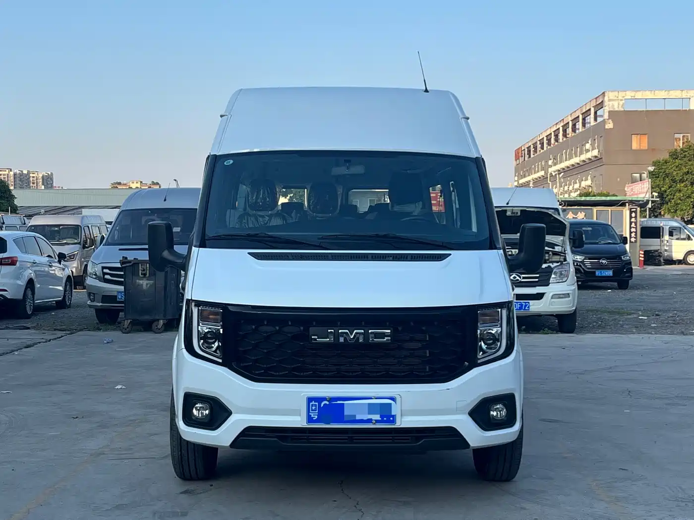 Jiangling JMC Fushun 2025 2025 Model 2.0T 6MT Diesel Medium Wheelbase Medium-High Roof Commercial MPV 7 Seats