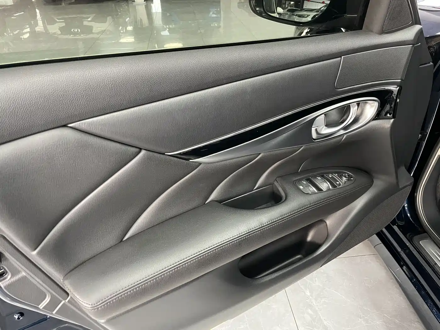 Infiniti Q70 2017 2017 Q70L 2.5L Elite Edition