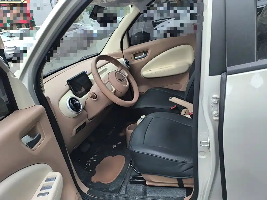 Wuling Motors Hongguang MINIEV 2026 2025 4-Door Advanced