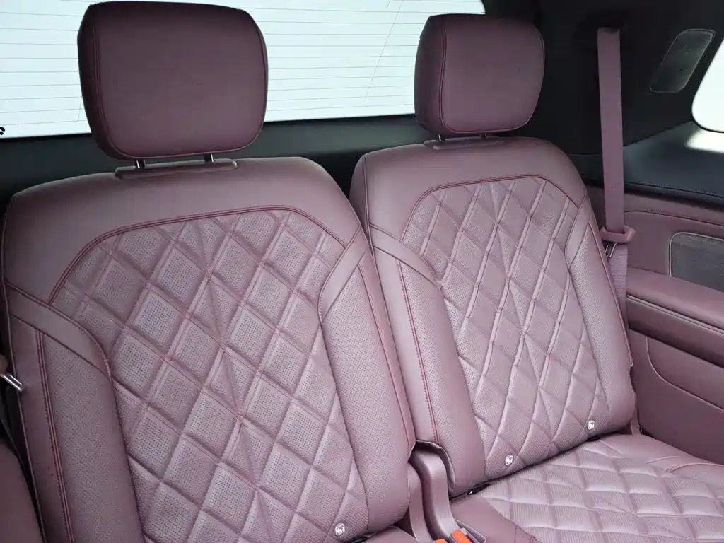 NIO ES8 2026 2025 Model 6-Seat Executive Luxury Edition