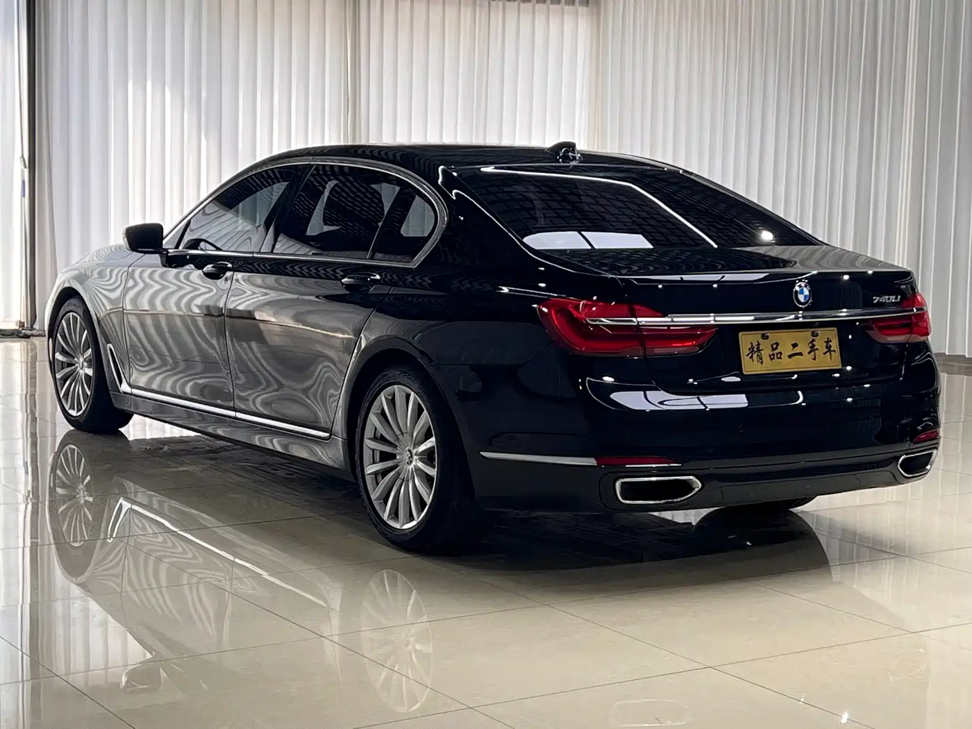 BMW 7 Series 2016 740Li Leading Edition фото 6
