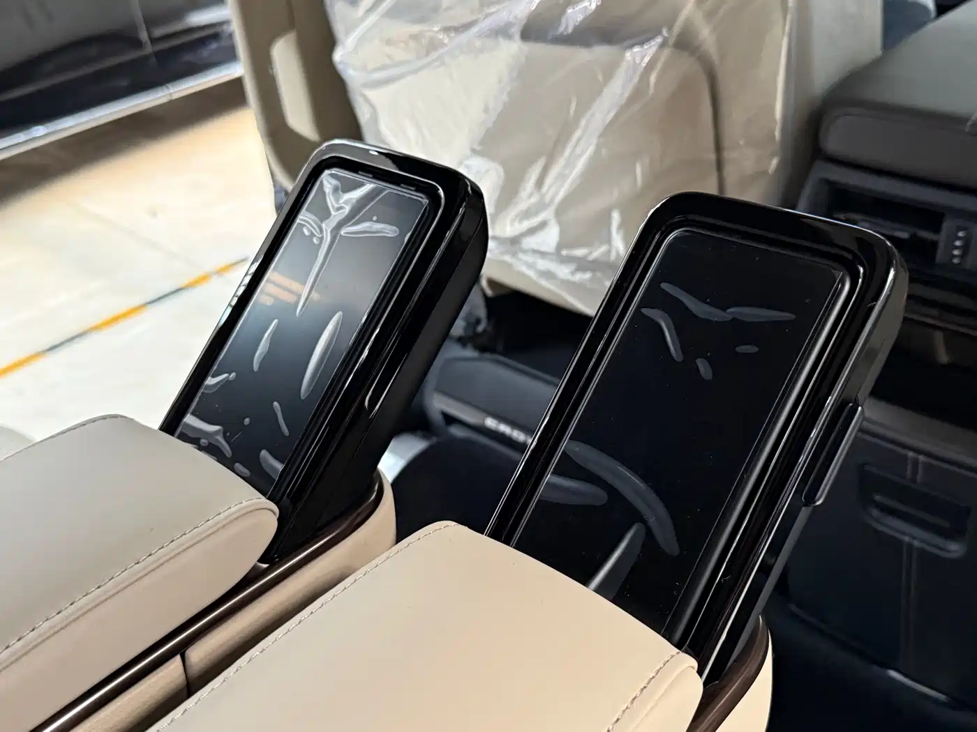 Toyota Vellfire 2025 Crown Hybrid 2.5L Ink Gold Executive Edition фото 15