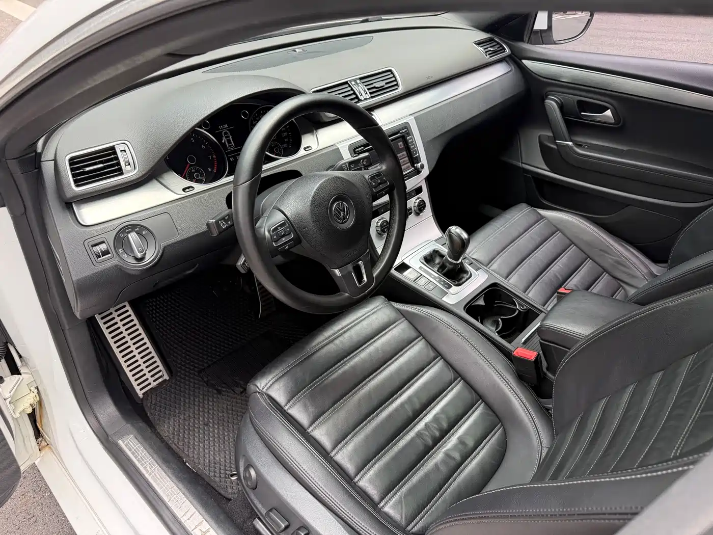 Volkswagen FAW-Volkswagen CC 2016 Model 1.8TSI Premium фото 10