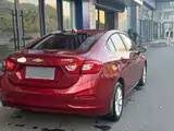 Photo 4 - Chevrolet Cruze