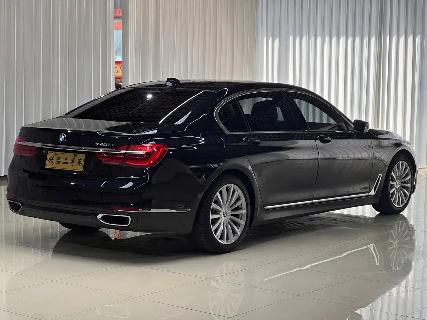 BMW 7 Series 2016 740Li Leading Edition фото 5