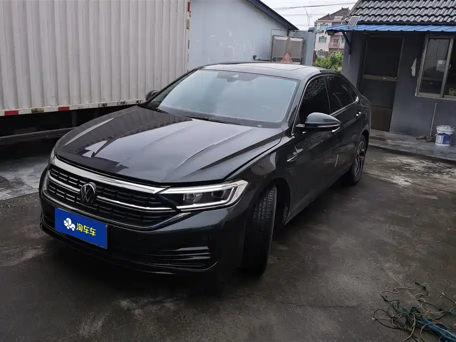 Volkswagen Sagitar 2024 300TSI DSG Surpass Edition