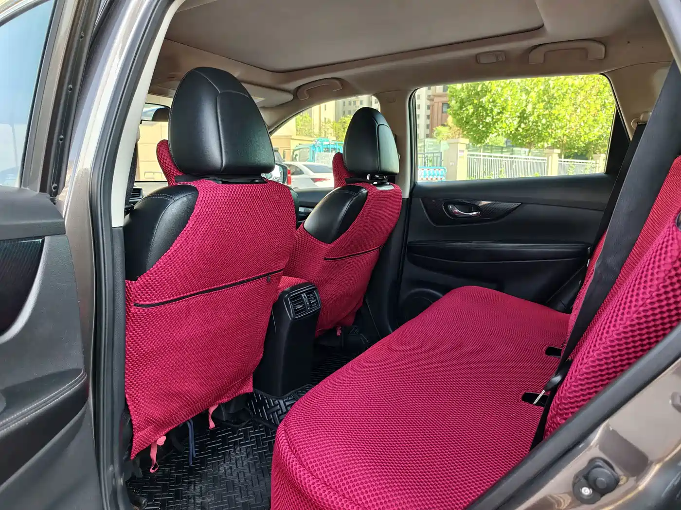 Фото 10 - Nissan X-Trail