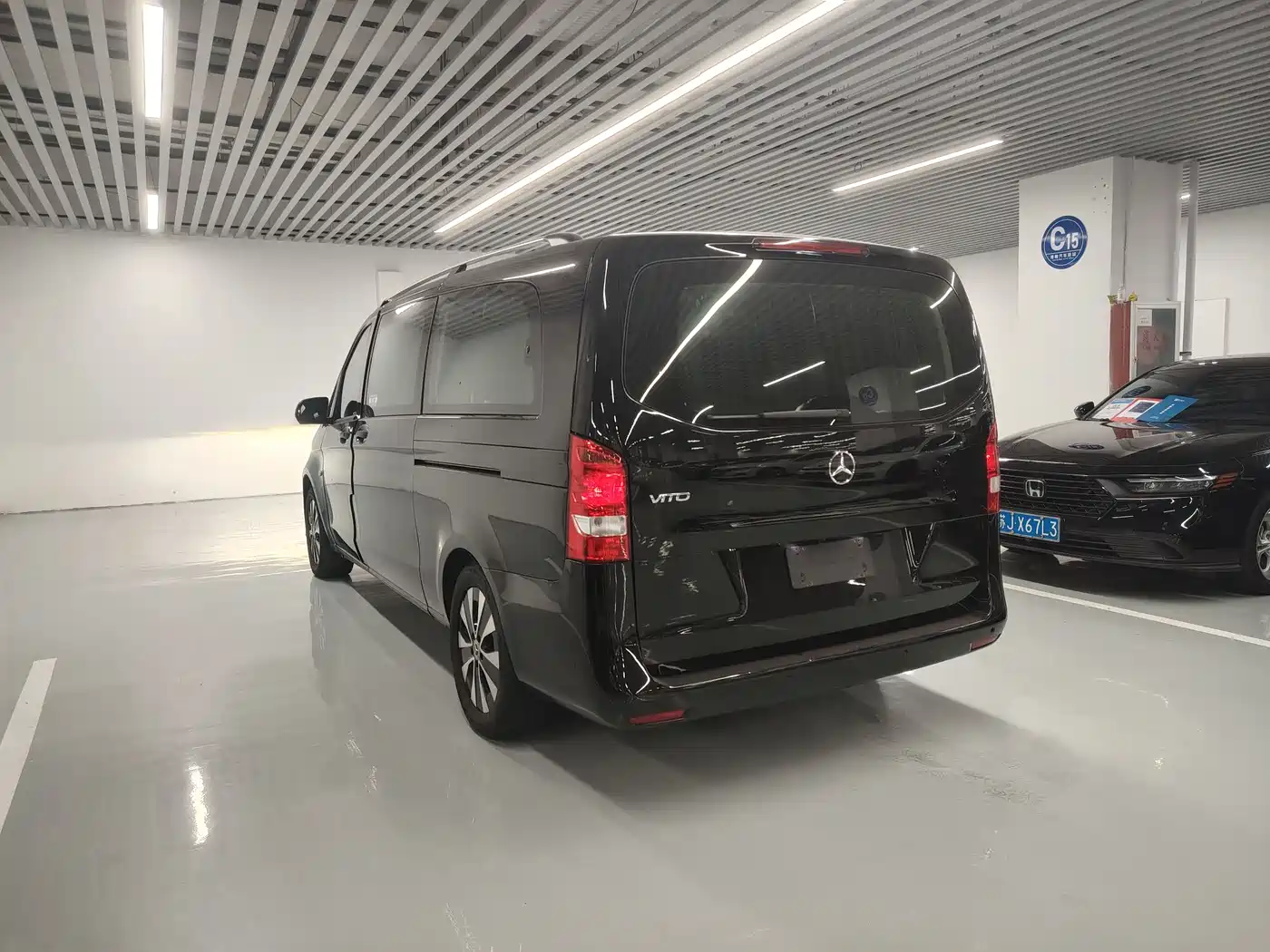 MERCEDES-BENZ VITO