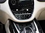 Фото 18 - Aston Martin DBX