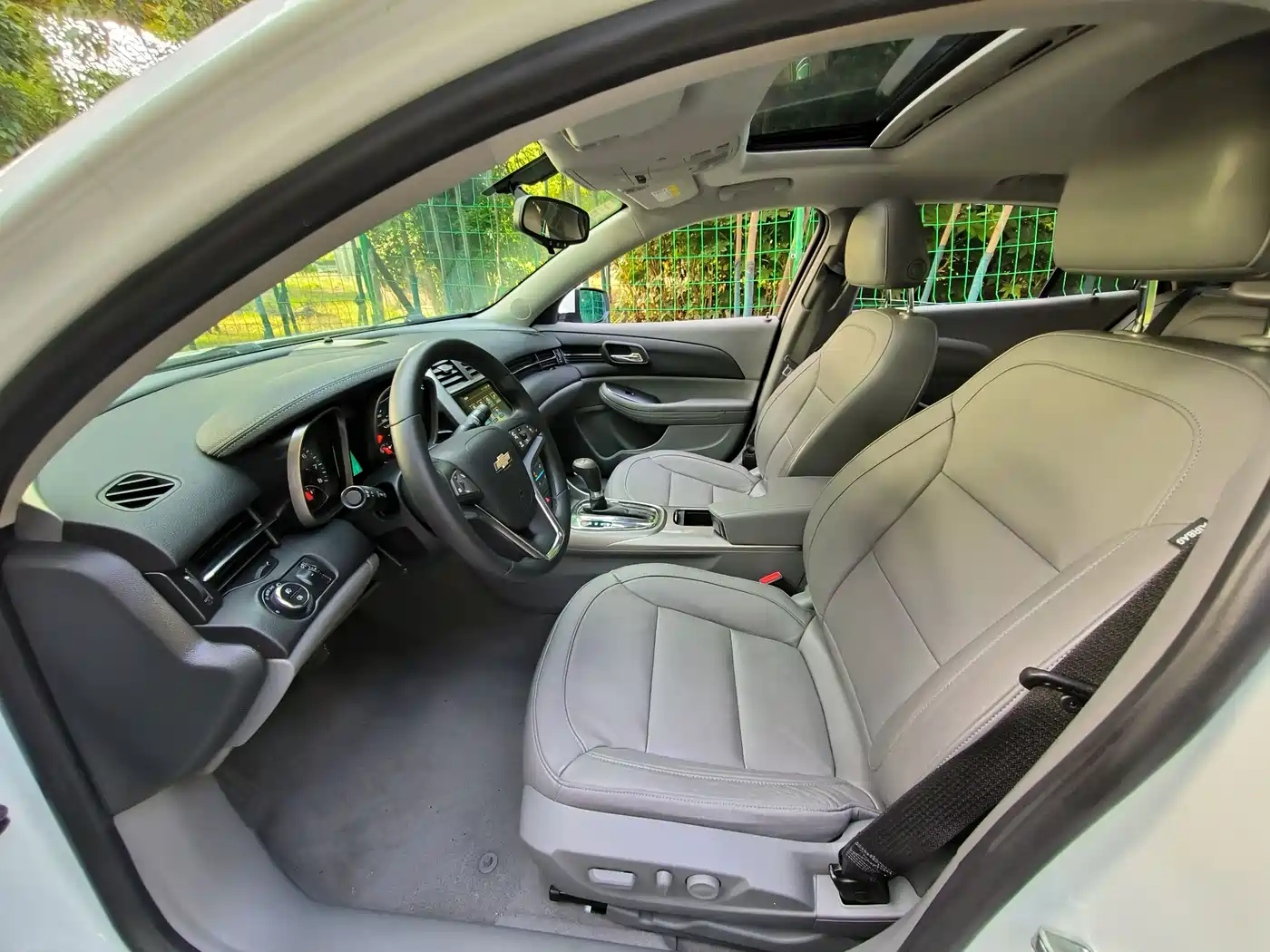 Chevrolet Malibu 2014 2.0L Automatic Luxury фото 5
