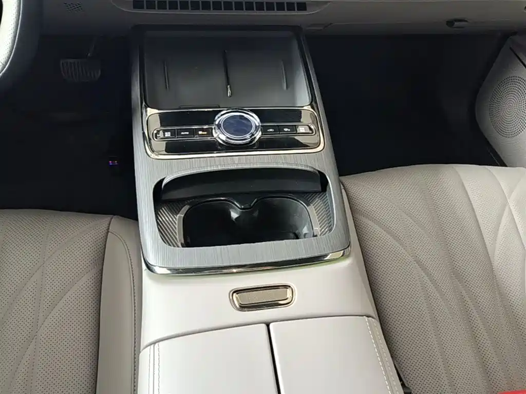Geely Galaxy Galaxy Xingyao 8 2025 130km EM-P Starship Edition фото 14