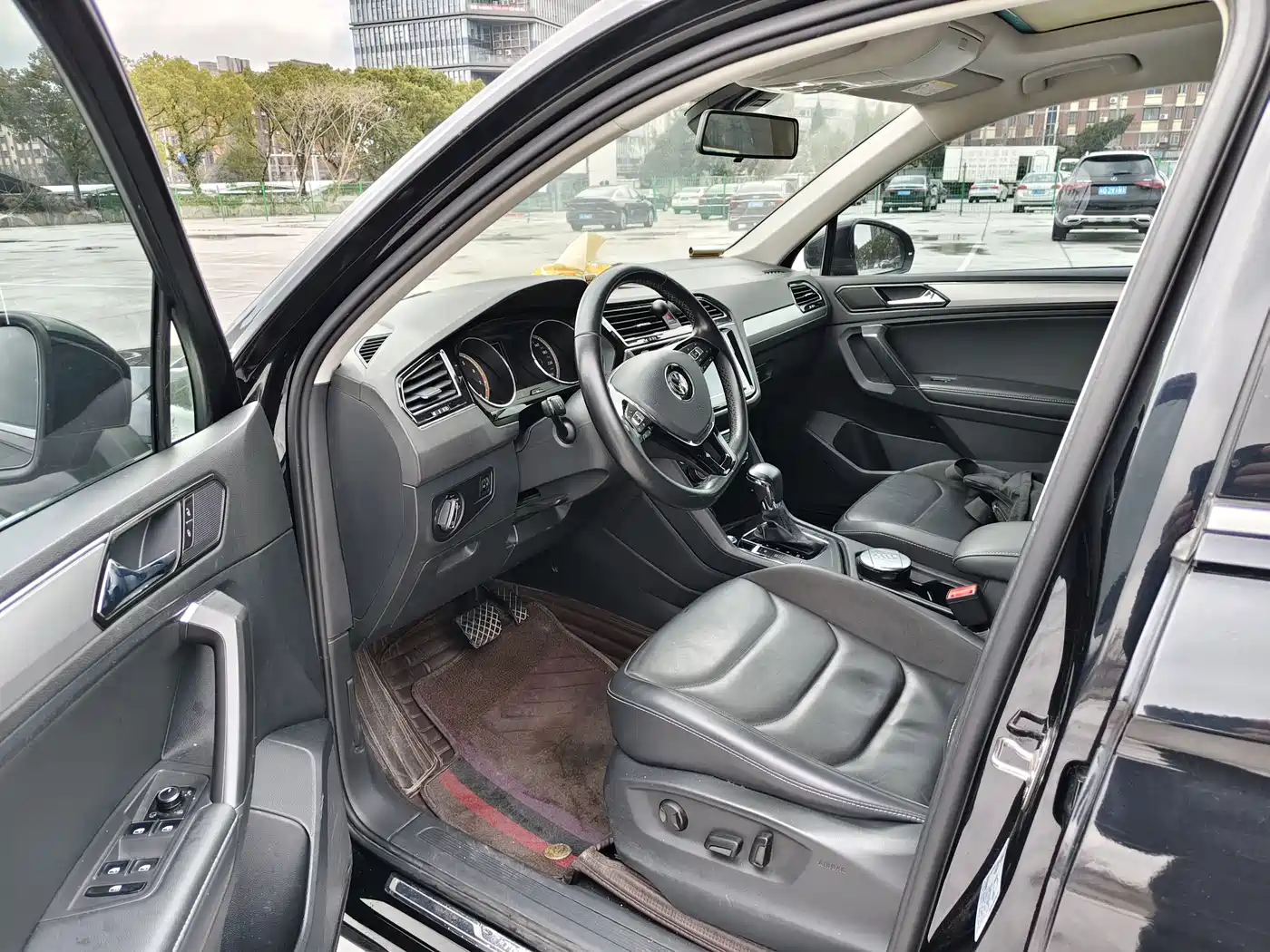 Volkswagen Tiguan L 2019 Facelift 330TSI Auto 2WD Panorama Comfort China VI фото 4