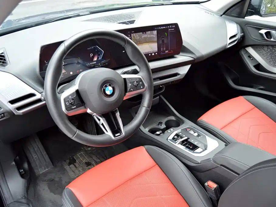 BMW 2 Series 2025 225L M Sport Package фото 10