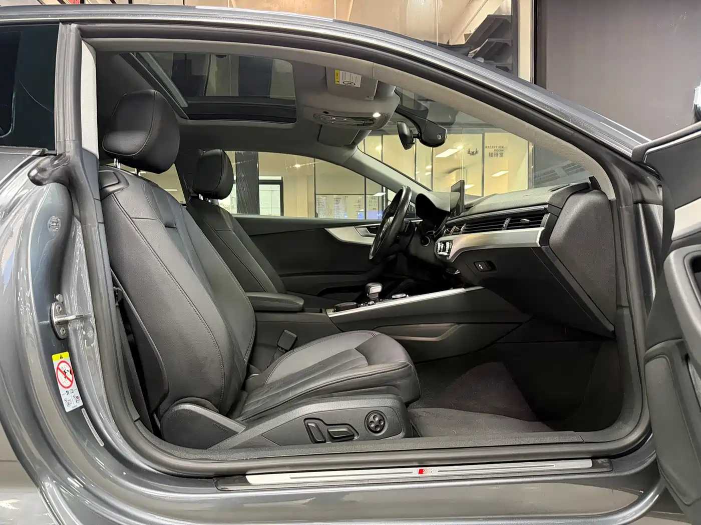 Audi A5 (Import) 2017 Coupe 40 TFSI Style фото 9
