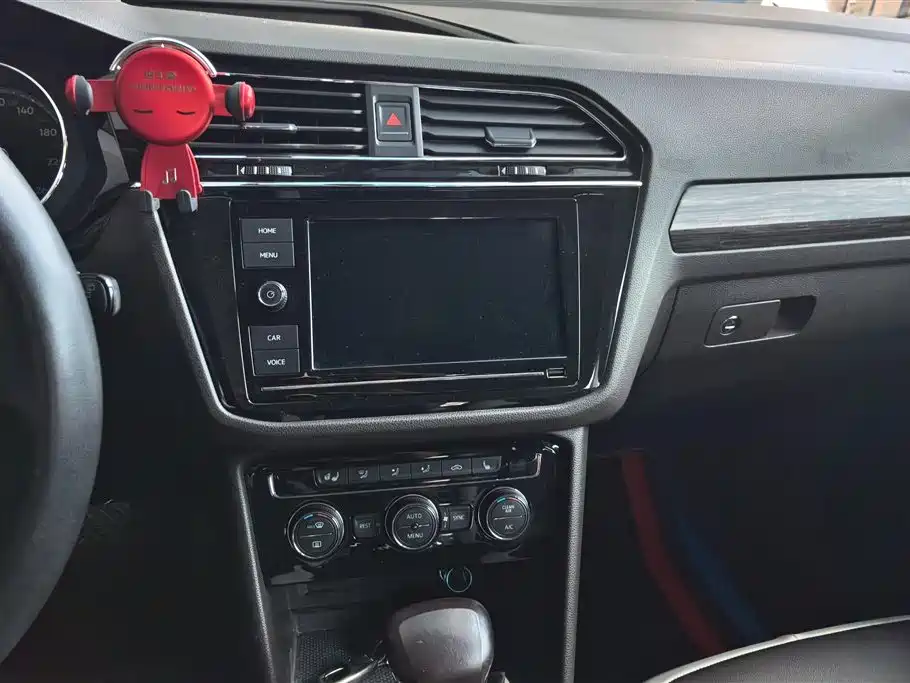 Volkswagen Tiguan L 2018 330TSI Automatic 2WD Luxury Edition фото 13