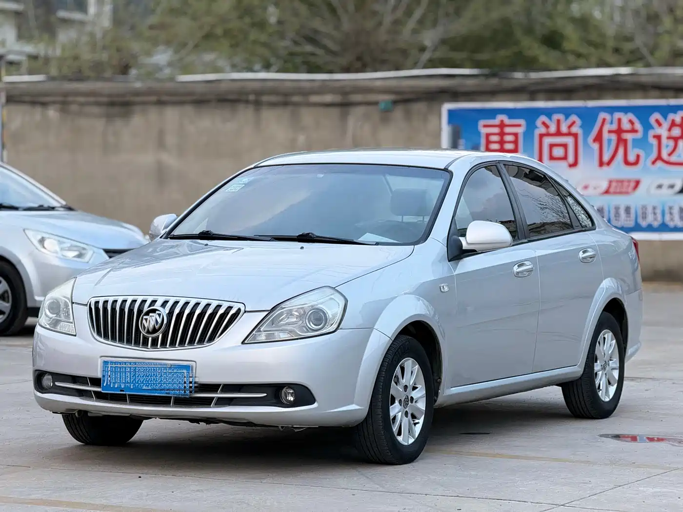 Buick Excelle 2013 1.5L Automatic Classic фото 2