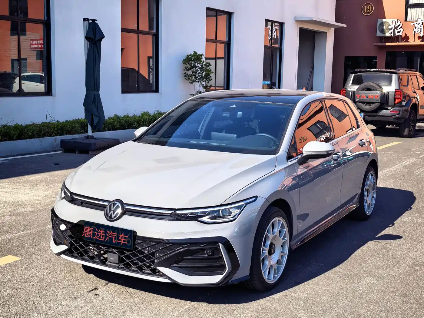 Volkswagen Golf 2025 Facelift 300TSI R-Line
