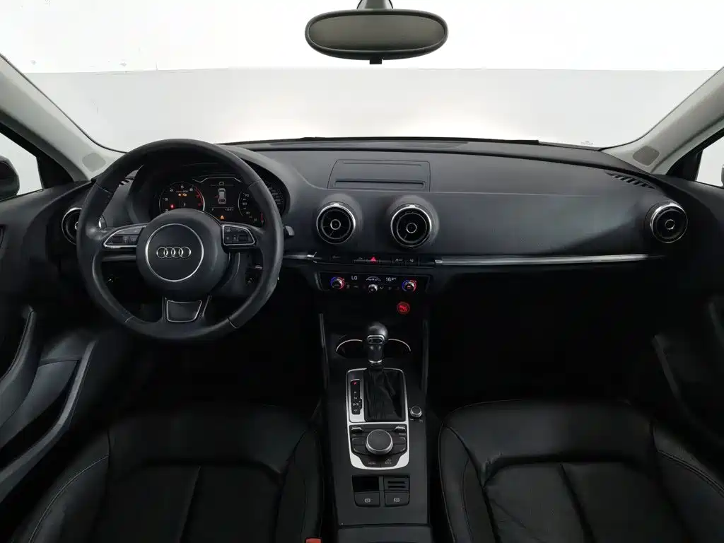 Фото 5 - Audi A3