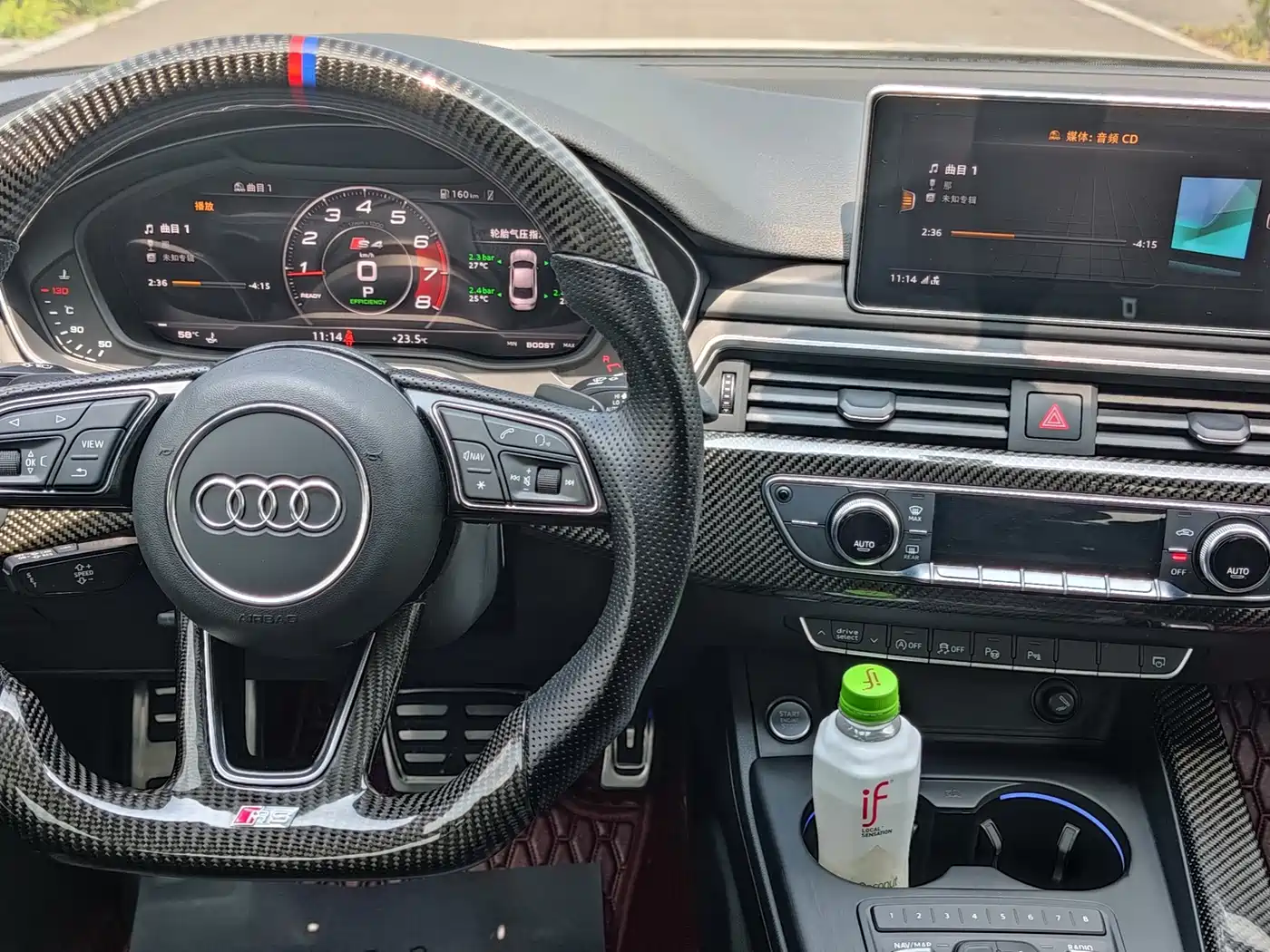 Фото 6 - Audi A4L