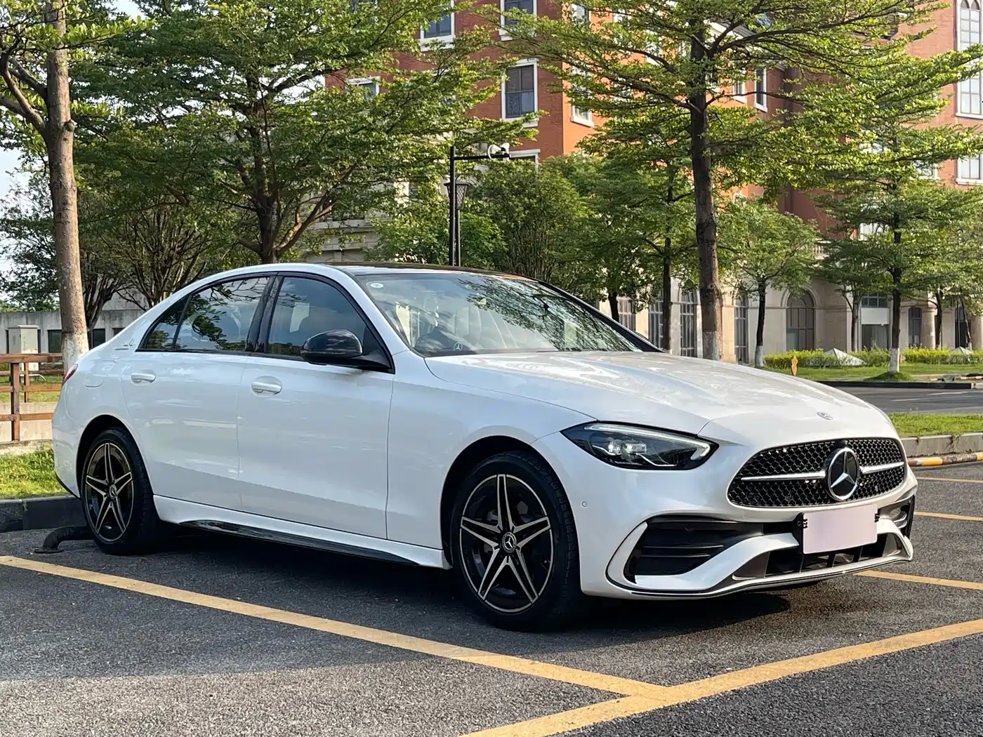 Mercedes-Benz C-Class 2023 Facelift C 260 L Night Sport Edition фото 3