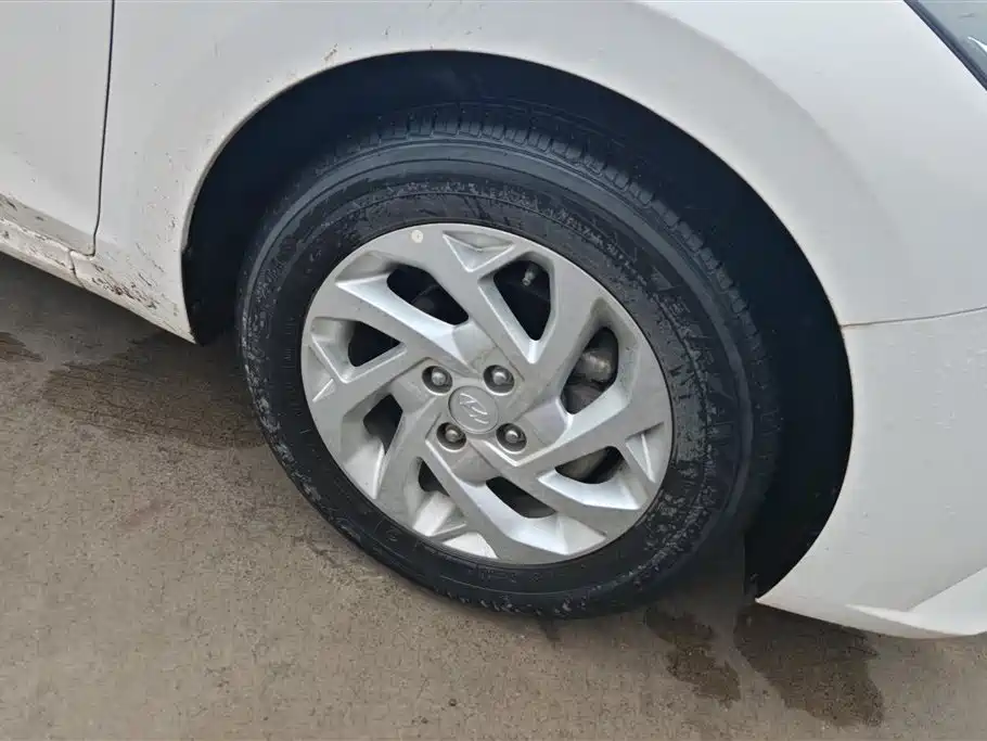 Hyundai Verna 2020 1.4L Manual GLS Cool Edition фото 6