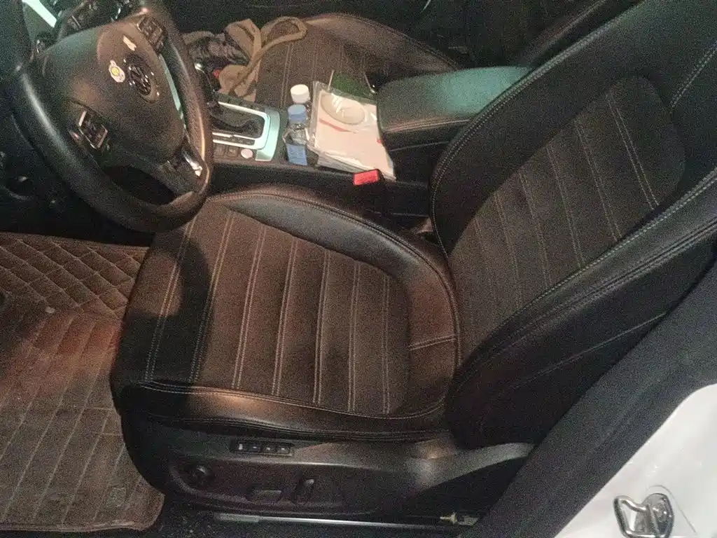Volkswagen FAW-Volkswagen CC 2016 Model 1.8TSI Luxury фото 11