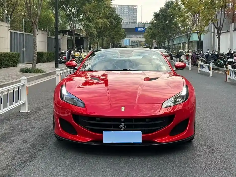 Ferrari Portofino 2019 2018 Model 3.9T