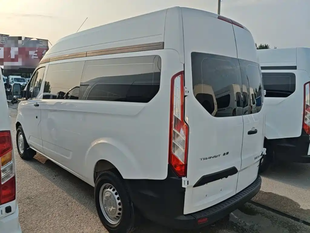 Ford Transit 2023 2019 2.0T Diesel Multi-Purpose Commercial Vehicle Medium Wheelbase Medium Roof 6-Seater China VI