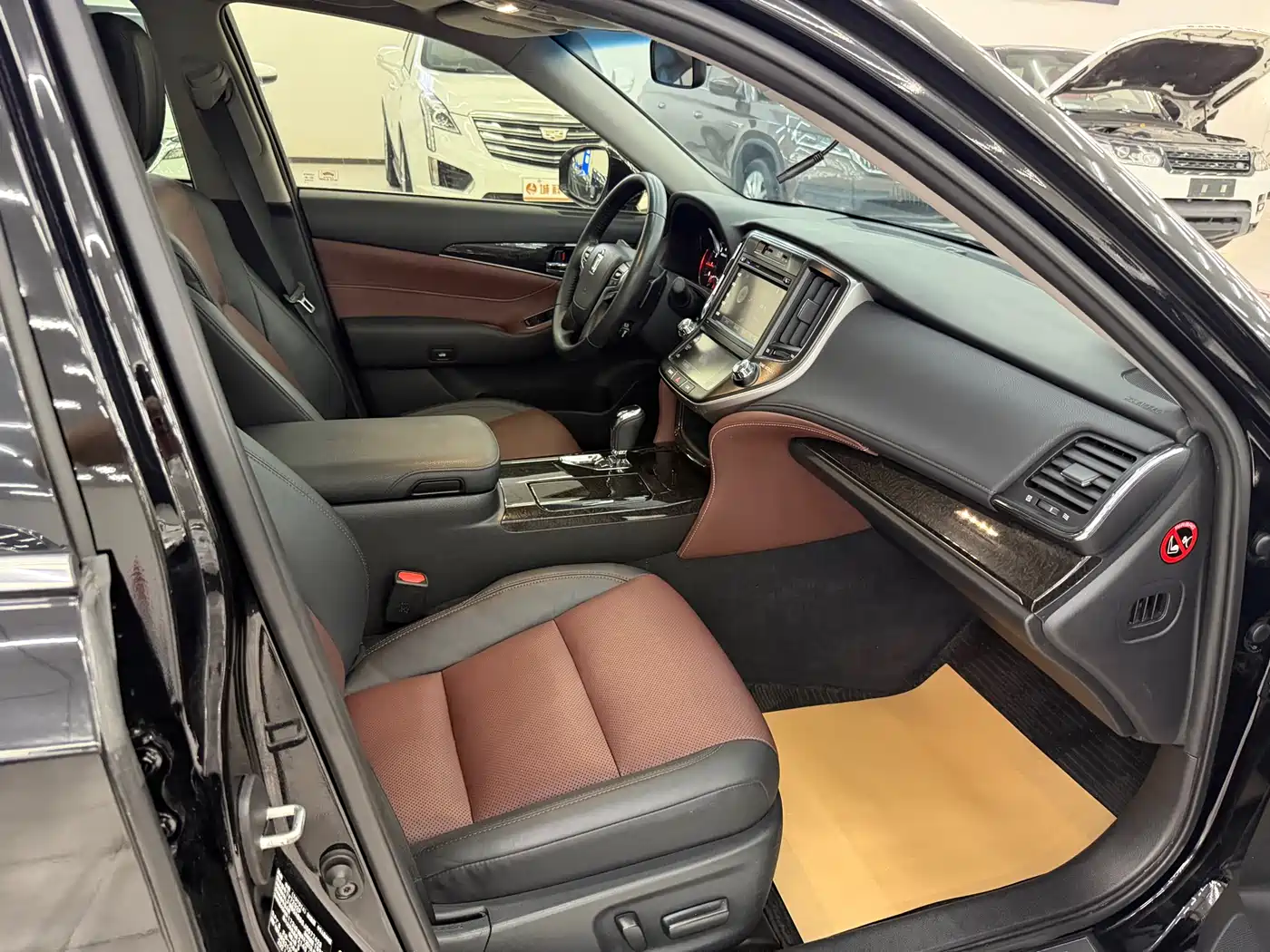 Toyota Crown 2018 2.0T Sport Edition фото 7