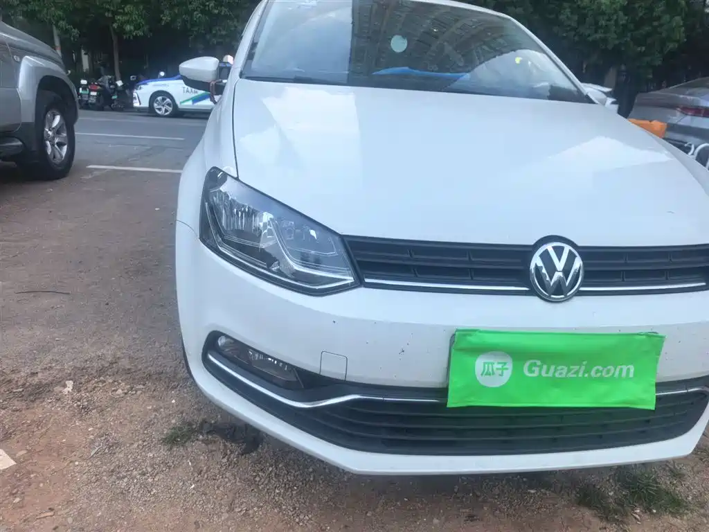 Volkswagen Polo 2014 1.6L Manual Comfort Edition фото 7