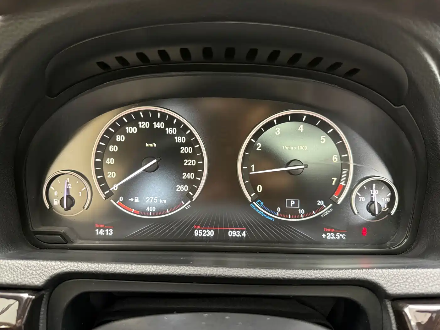 BMW 5 Series GT 2013 535i Elegance фото 13