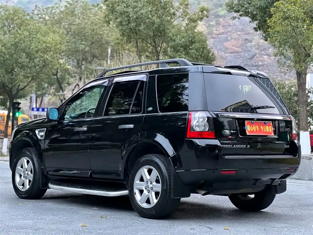 Land Rover Freelander 2 2011 2.2T SD4 SE Diesel фото 4