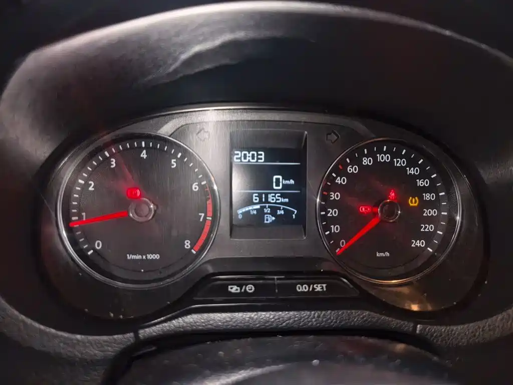 Volkswagen Polo 2014 1.6L Manual Comfort Edition фото 13