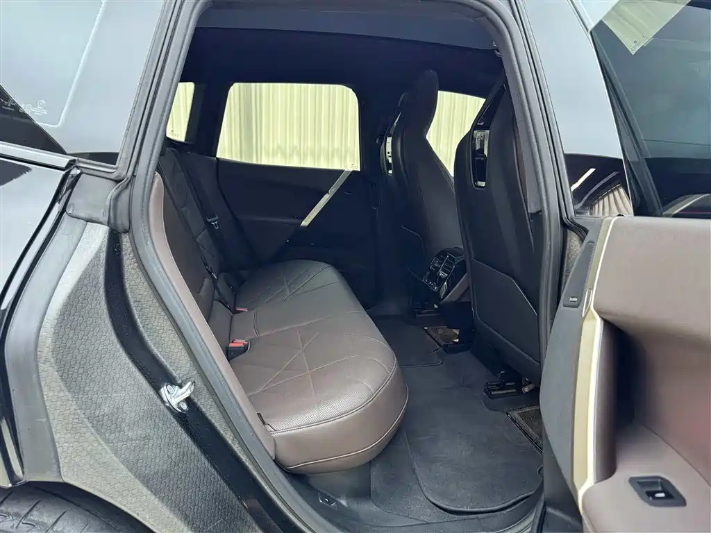 BMW iX 2022 xDrive40 фото 11