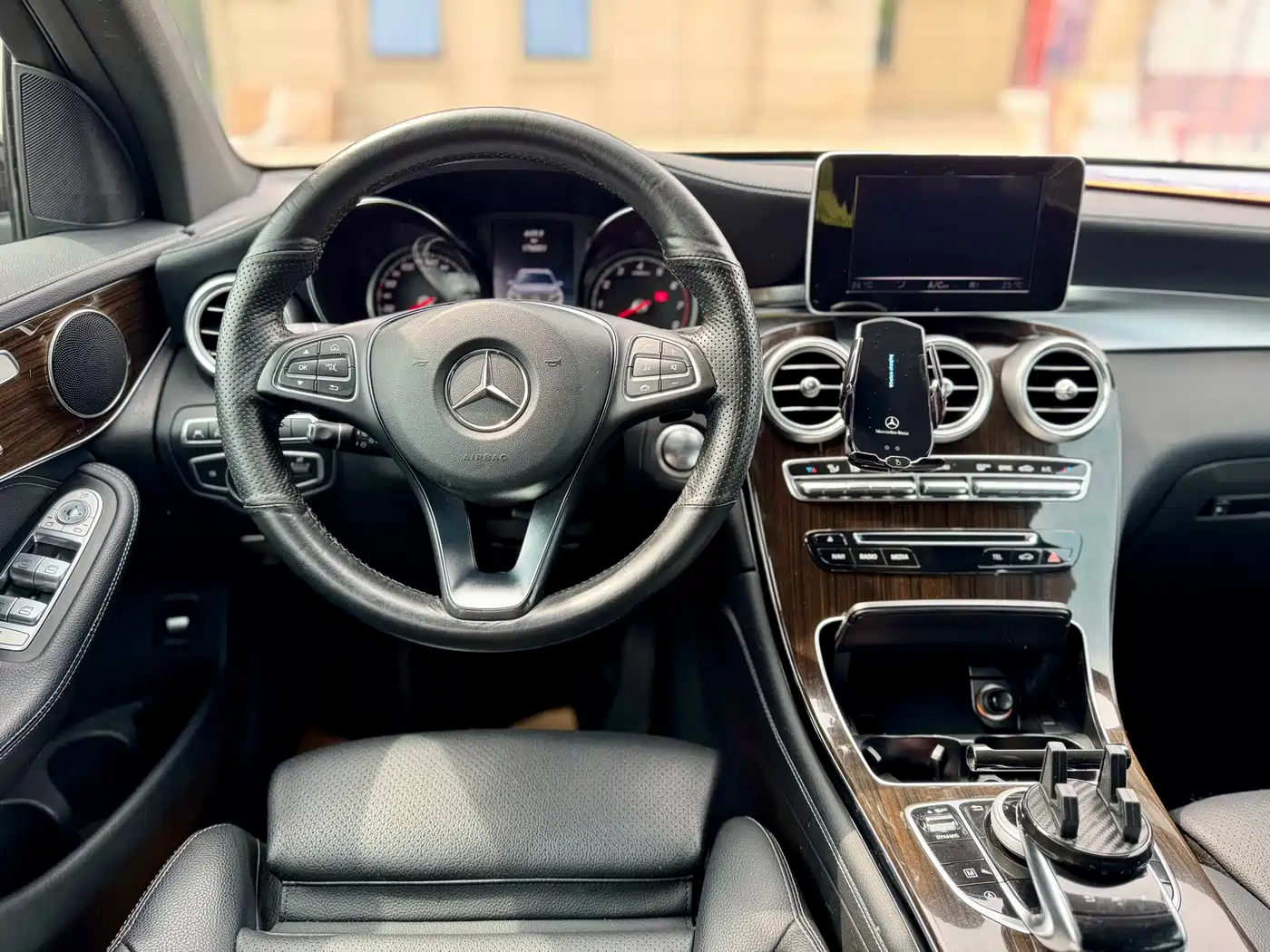 Mercedes-Benz GLC 2017 GLC 260 4MATIC Luxury фото 6