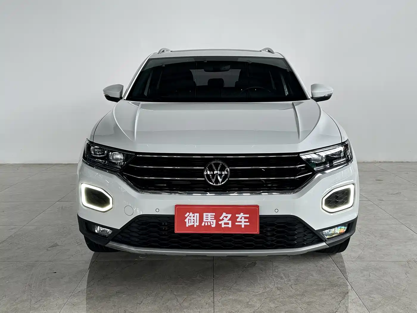Volkswagen T-ROC 2021 Facelift 280TSI DSG 4WD Luxury Smart Connect Edition фото 4