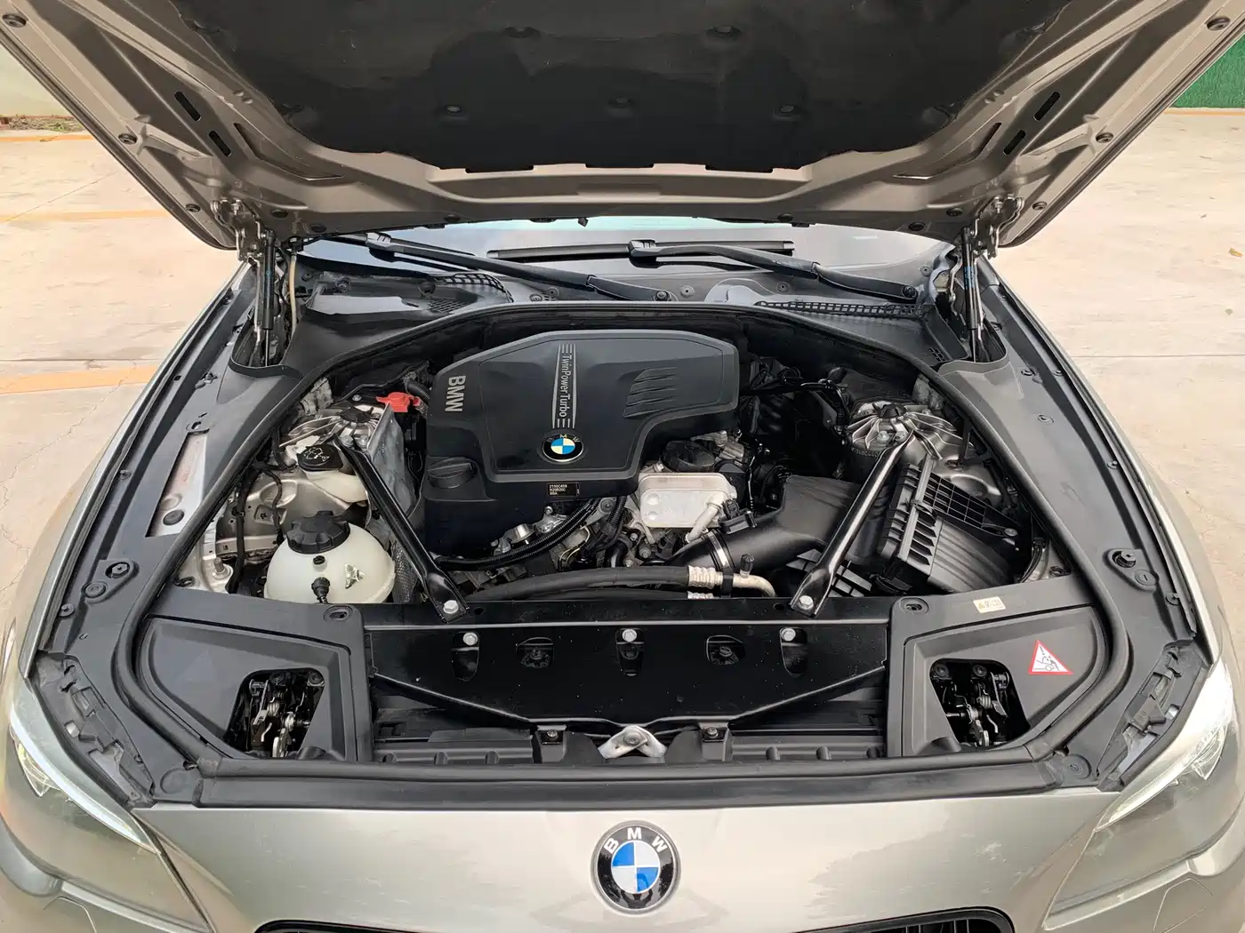 BMW 5 Series 2014 525Li Luxury Design Package фото 16