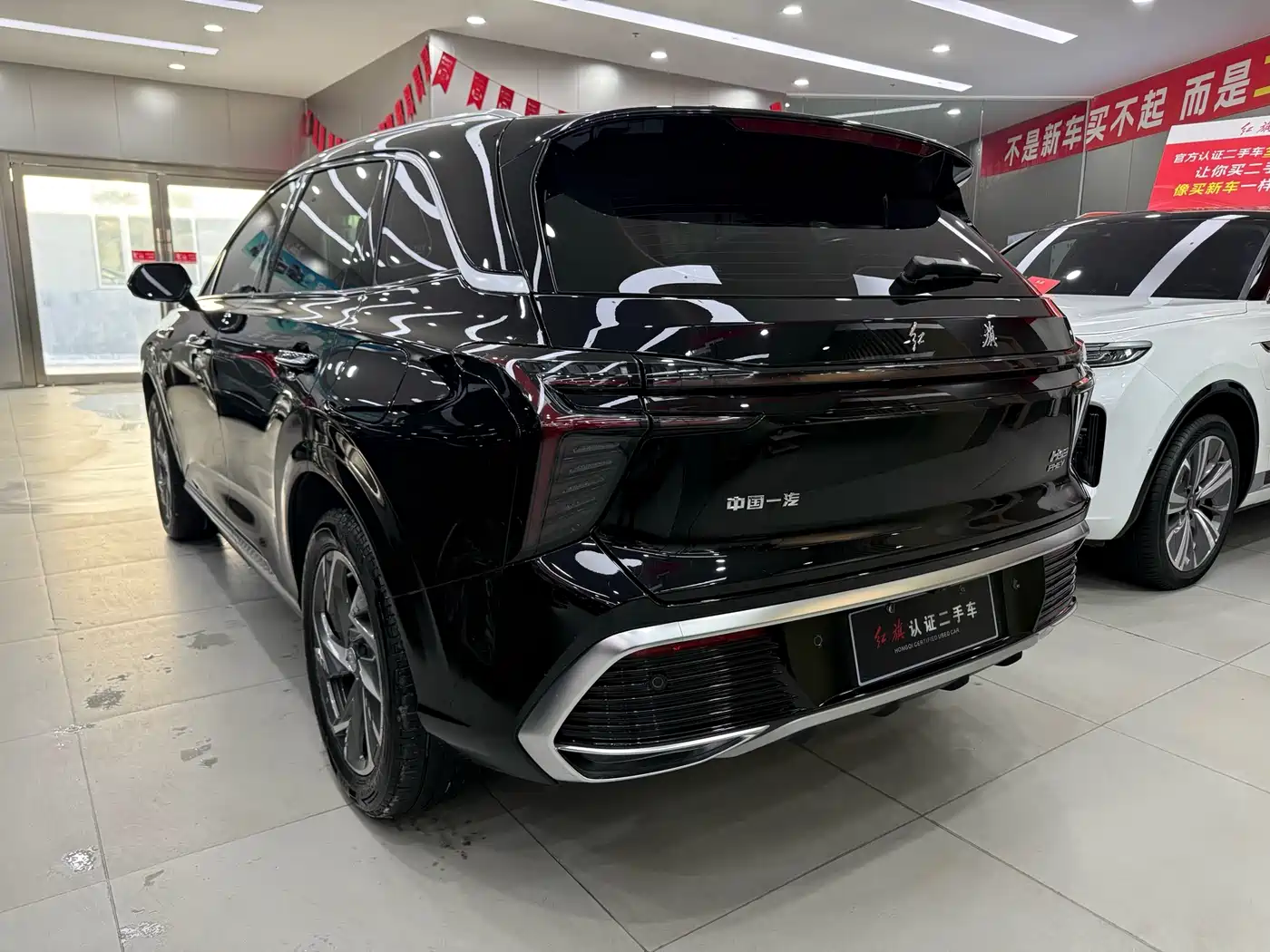 Hongqi HS3 PHEV 2024 PHEV 115km Power Edition фото 5