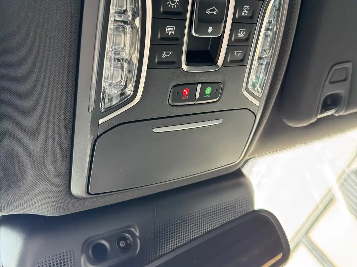 GAC Trumpchi Trumpchi GS8 2022 Pilot Series 2.0TGDI 2WD Luxury Smart Connect Edition (7-Seater) фото 14