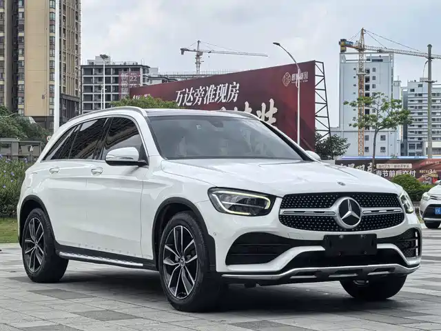 Mercedes-Benz GLC 2020 Facelift GLC 260 L 4MATIC Luxury — фото 4