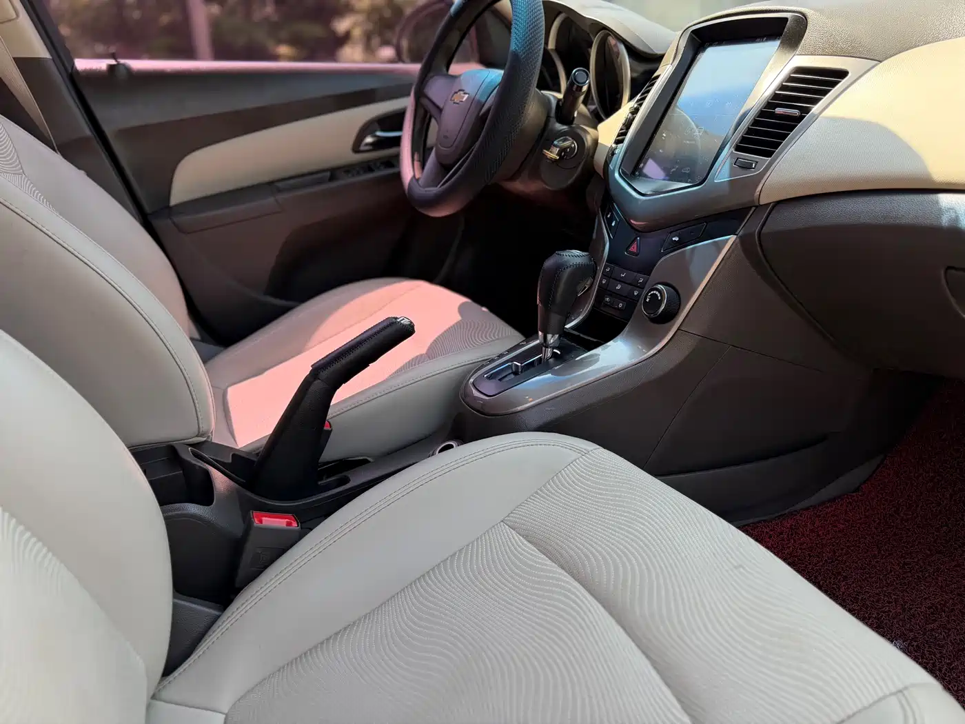 Chevrolet Cruze 2015 1.5L Classic SE AT фото 4