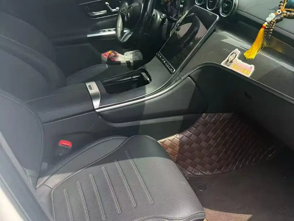 Mercedes-Benz GLC 2023 Facelift GLC 260 L 4MATIC Sport 5-Seater фото 5