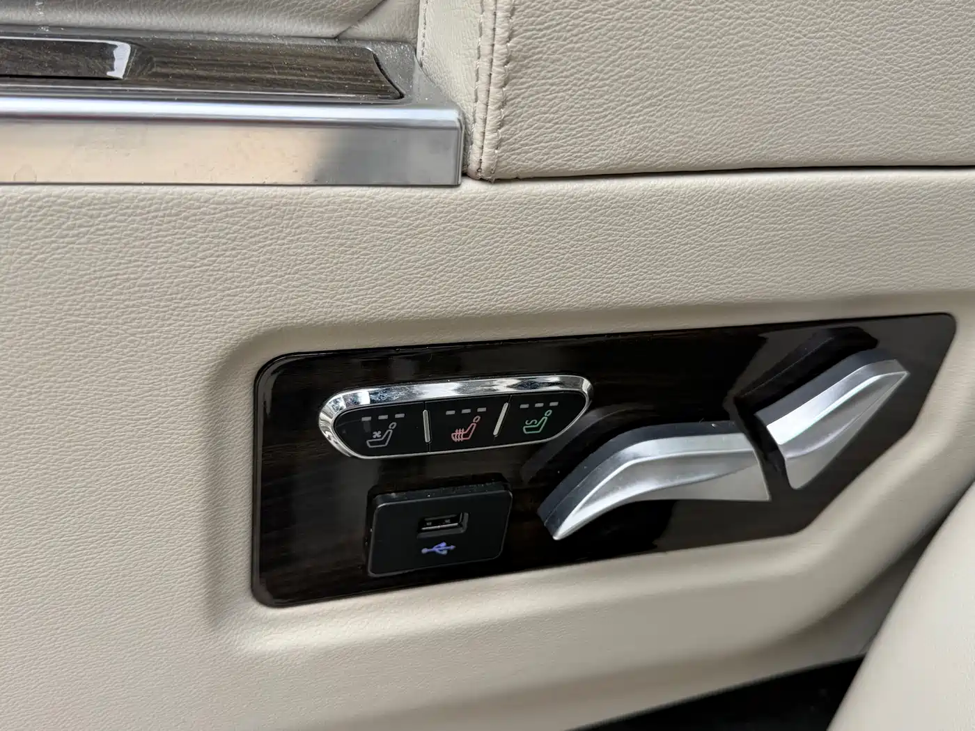 Buick GL8 2020 Model ES Landglory 653T Premium фото 10