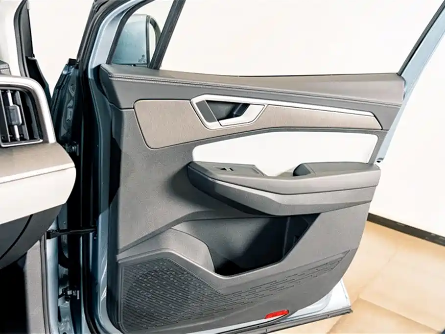 Volkswagen Talagon 2025 450TSI R-Line 6-Seater фото 17