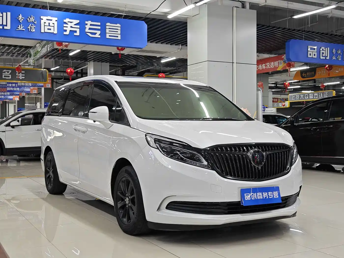 Buick GL8 2018 ES 28T Premium Type China VI фото 3